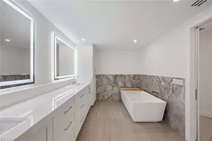 4301 Gulf Shore Blvd N, Naples, FL 34103 - Photo 20