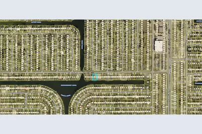 926 SW 28th St, Cape Coral, FL 33914 - Photo 8