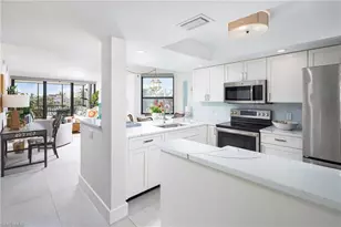 10562 Gulf Shore Dr, Naples, FL 34108 - Photo 8