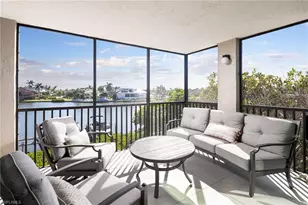 10562 Gulf Shore Dr, Naples, FL 34108 - Photo 4