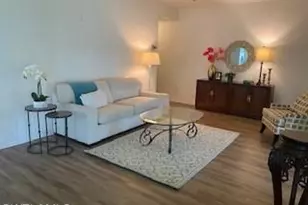 600 Diamond Cir, Naples, FL 34110 - Photo 1