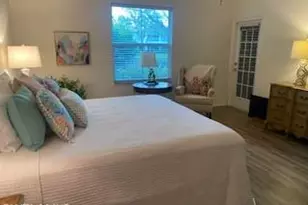 600 Diamond Cir, Naples, FL 34110 - Photo 4
