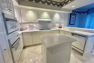 8990 Bay Colony Dr, Naples, FL 34108 - Photo 8