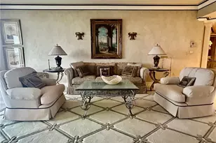 8990 Bay Colony Dr, Naples, FL 34108 - Photo 4