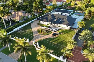 365 NE 123 Ave, Miami, FL 33182 - Photo 2