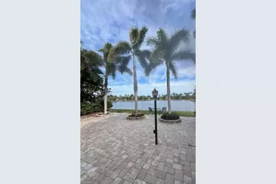 4441 Southern Breeze Dr, Naples, FL 34114 - Photo 4