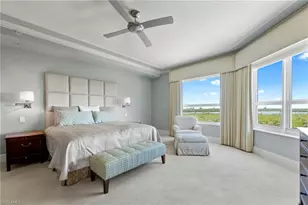 285 Grande Way, Naples, FL 34110 - Photo 4