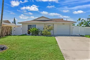 724 100th Ave N, Naples, FL 34108 - Photo 2