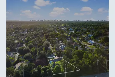 2140 Harlans Run, Naples, FL 34105 - Photo 10