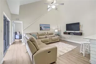 4325 Covey Cir, Naples, FL 34109 - Photo 4