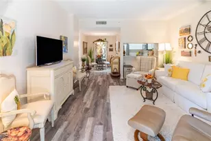 201 Arbor Lake Dr, Naples, FL 34110 - Photo 4