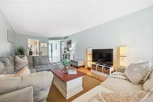 72 7th St S, Naples, FL 34102 - Photo 14