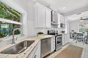 2193 Paget Cir, Naples, FL 34112 - Photo 12