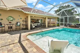 421 Countryside Dr, Naples, FL 34104 - Photo 4