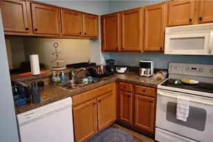 8285 Pacific Beach Dr, Fort Myers, FL 33966 - Photo 4