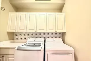 6325 Wilshire Pines Cir, Naples, FL 34109 - Photo 22