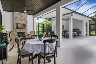 2419 6th Ave SE, Naples, FL 34117 - Photo 32