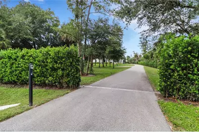 2419 6th Ave SE, Naples, FL 34117 - Photo 2