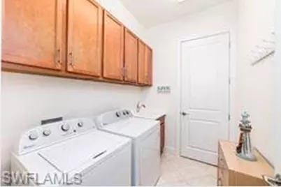 1374 Petone Ct, Naples, FL 34113 - Photo 10