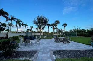 13105 Vanderbilt Dr, Naples, FL 34110 - Photo 10