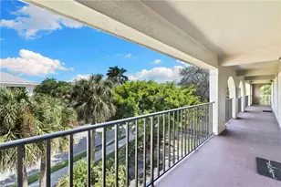 9101 Vanderbilt Dr, Naples, FL 34108 - Photo 28