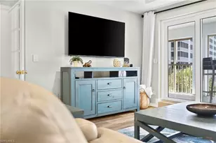 9101 Vanderbilt Dr, Naples, FL 34108 - Photo 26