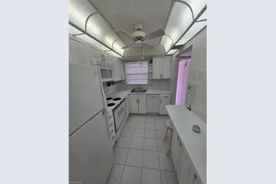 160 Turtle Lake Ct #209, Naples, FL 34105 - Photo 12