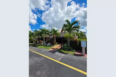 160 Turtle Lake Ct #209, Naples, FL 34105 - Photo 6