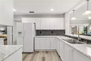 200 Diamond Cir, Naples, FL 34110 - Photo 12