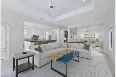 360 Carlton Pl #11, Naples, FL 34108 - Photo 6