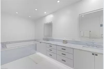 360 Carlton Pl #11, Naples, FL 34108 - Photo 26