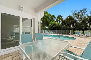 360 Carlton Pl, Naples, FL 34108 - Photo 34