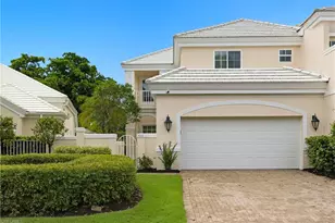 360 Carlton Pl, Naples, FL 34108 - Photo 2