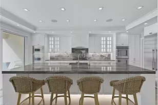 360 Carlton Pl, Naples, FL 34108 - Photo 12