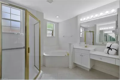 558 Vintage Reserve Ln #19B, Naples, FL 34119 - Photo 12