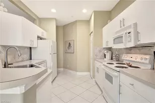 784 Carrick Bend Cir, Naples, FL 34110 - Photo 16