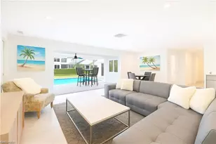 1250 Tuna Ct, Naples, FL 34102 - Photo 8