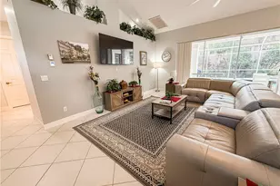 516 Eagle Creek Dr, Naples, FL 34113 - Photo 8