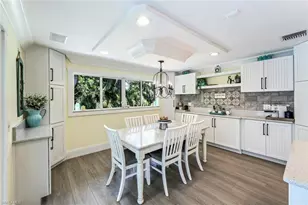 723 Willowhead Dr, Naples, FL 34103 - Photo 6