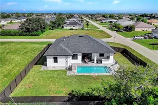 636 NE 8th Terrace, Cape Coral, FL 33909 - Photo 34