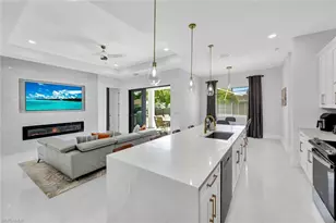 636 NE 8th Terrace, Cape Coral, FL 33909 - Photo 10