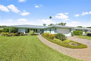 9757 Berkshire St, Naples, FL 34109 - Photo 2