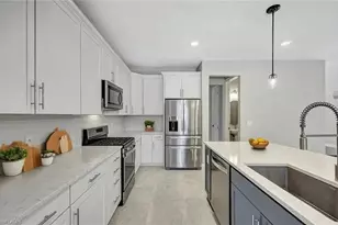 7265 Wilton Dr, Naples, FL 34109 - Photo 4