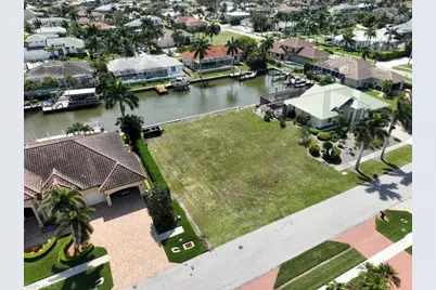 131 Channel Ct, Marco Island, FL 34145 - Photo 4