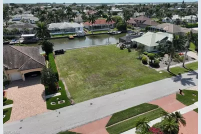 131 Channel Ct, Marco Island, FL 34145 - Photo 2