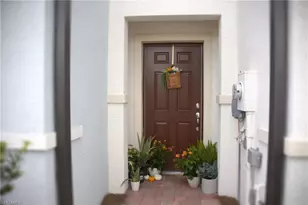 1526 Lake Jessup Cir, Cape Coral, FL 33909 - Photo 2