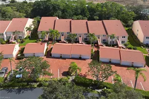 2405 Hidden Lake Dr, Naples, FL 34112 - Photo 4
