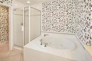 2405 Hidden Lake Dr, Naples, FL 34112 - Photo 14