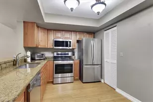 800 Meadowland Dr, Naples, FL 34108 - Photo 8