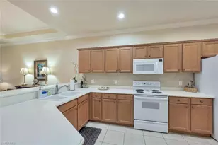 4863 Hampshire Ct, Naples, FL 34112 - Photo 10